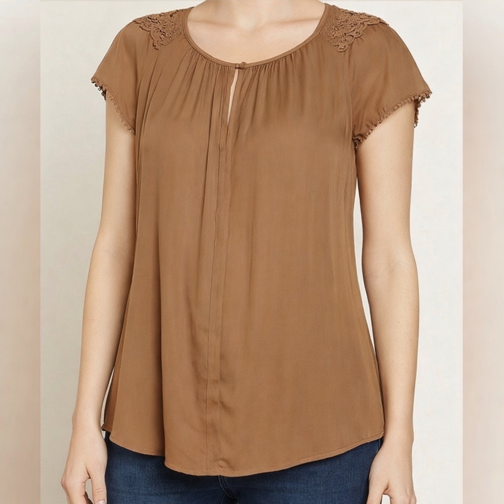 Philosophy Women's Tan Blouse with Lace Detail